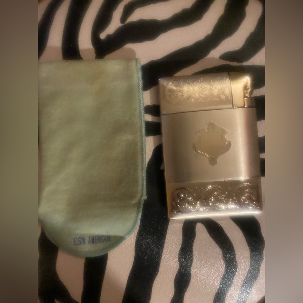 Antique 1920’s Card case/Cigarette holder.  Has attached light- SILVER